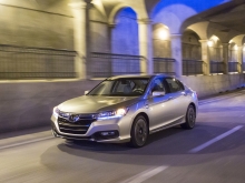 Honda Accord Phev 2013 17